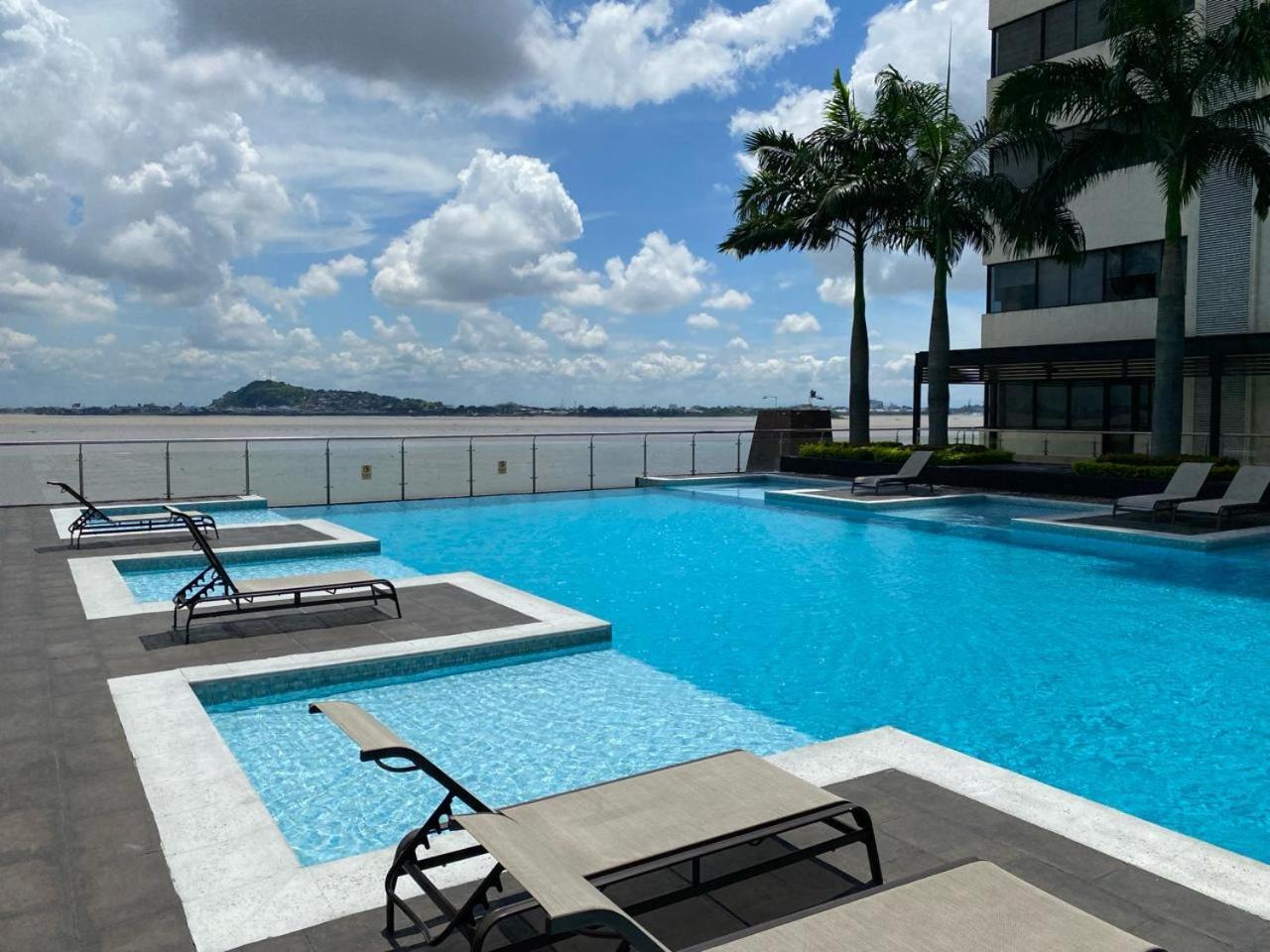 Puerto Santa Ana, Torres Bellini, 2 Dormitorios, Parqueo Guayaquil Exterior foto