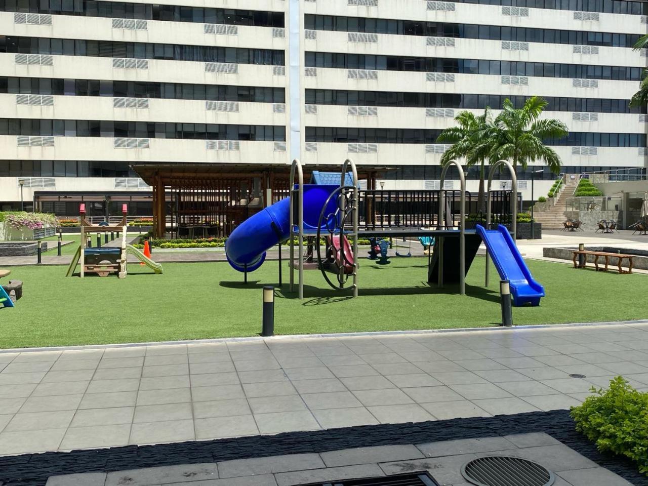 Puerto Santa Ana, Torres Bellini, 2 Dormitorios, Parqueo Guayaquil Exterior foto