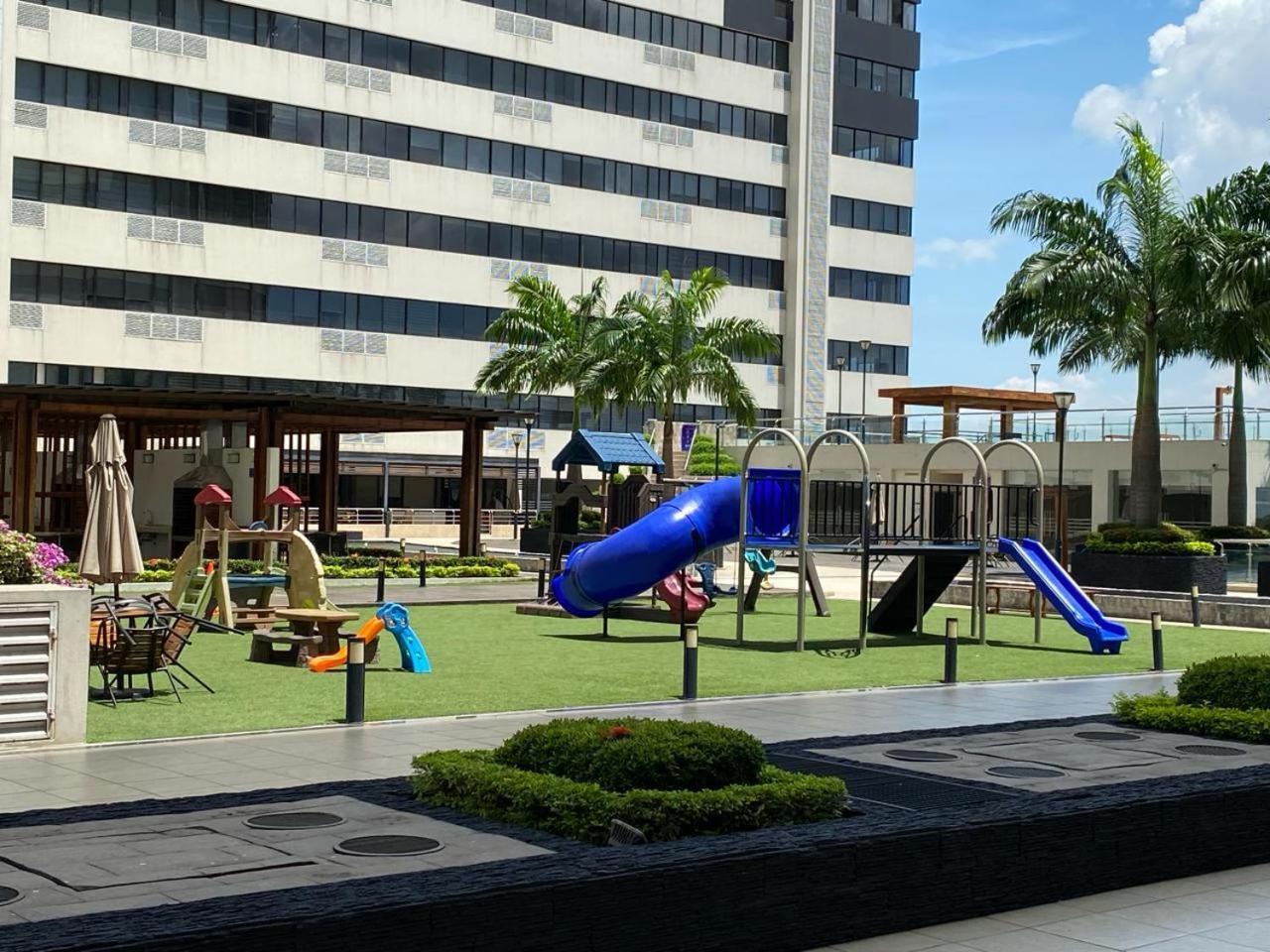 Puerto Santa Ana, Torres Bellini, 2 Dormitorios, Parqueo Guayaquil Exterior foto